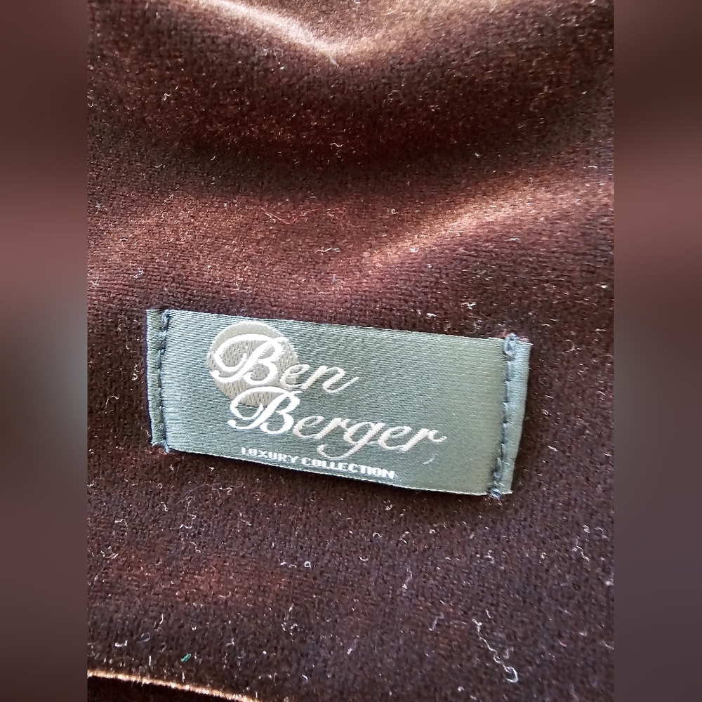 Vintage-Style Velvet Neck Scarf – Ben Berger Luxury Collection – Dark Academia - Picture 4 of 6